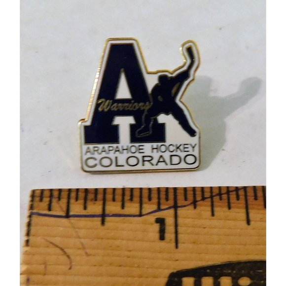 Warriors Arapahoe Colorado Hockey Pin Tie Tac Lapel Hat 1x1 in - Picture 3 of 4